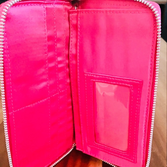 SOLD VS Pink Rare wallet - Picture 4 of 6